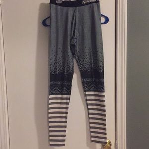 Nike Pro Women’s Leggings